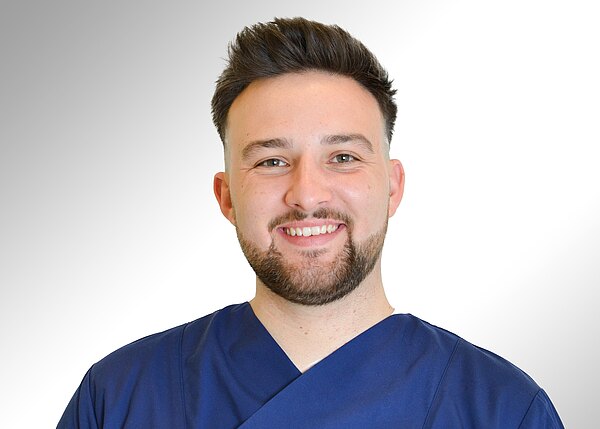 Portraitfoto von Benedikt Kurz