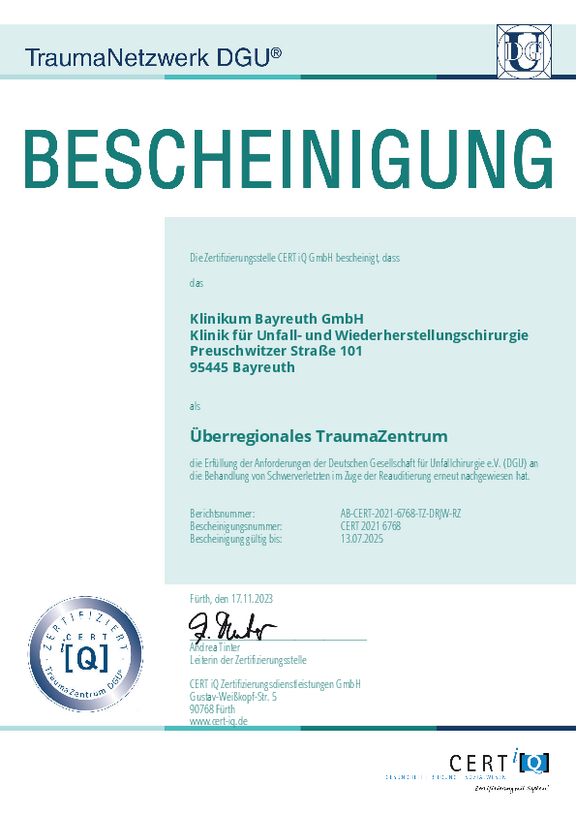 CERT_iQ_Zertifikat_TraumaNetzwerk_DGU_Ueberregionales_Traumazentrum_unbefristet_250713.pdf 