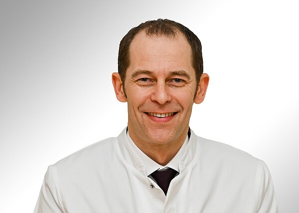 Portrait von Prof. Dr. Alexander Link, Direktor der Klinik für Gastroenterologie